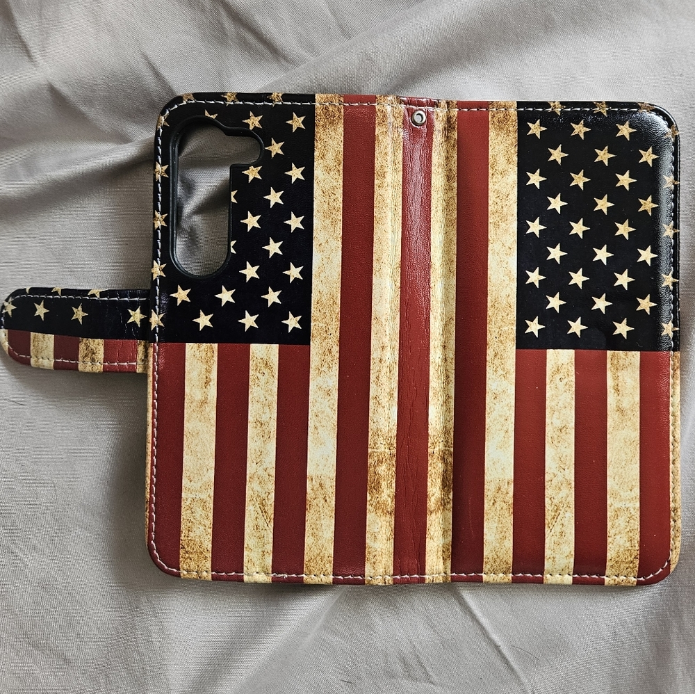 Samsung Galaxy S23 Phone Case w/Card Slots Retro American Flag - Picture 2 of 6